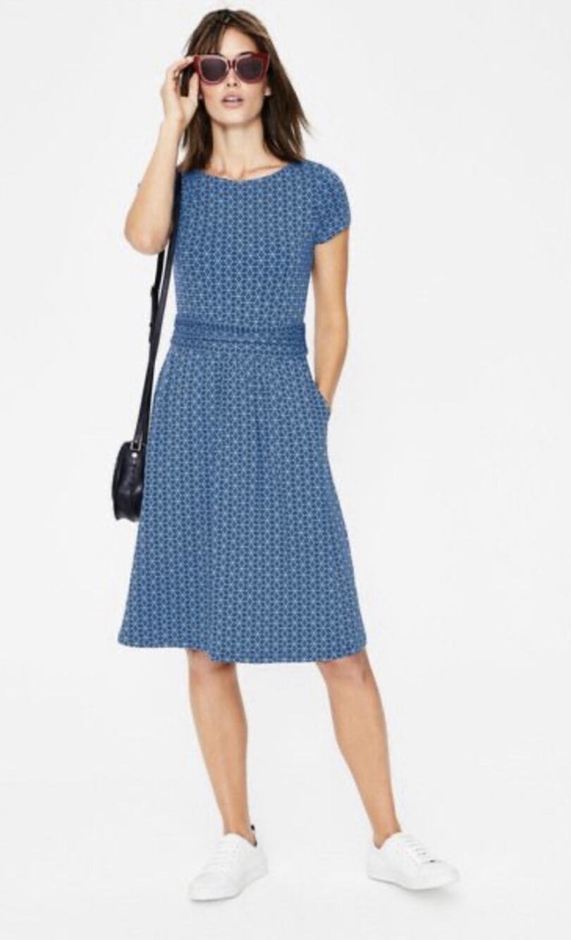 Boden Amelie Blue Star Shift Dress Short Sleeve size 10 Career Patriotic G23